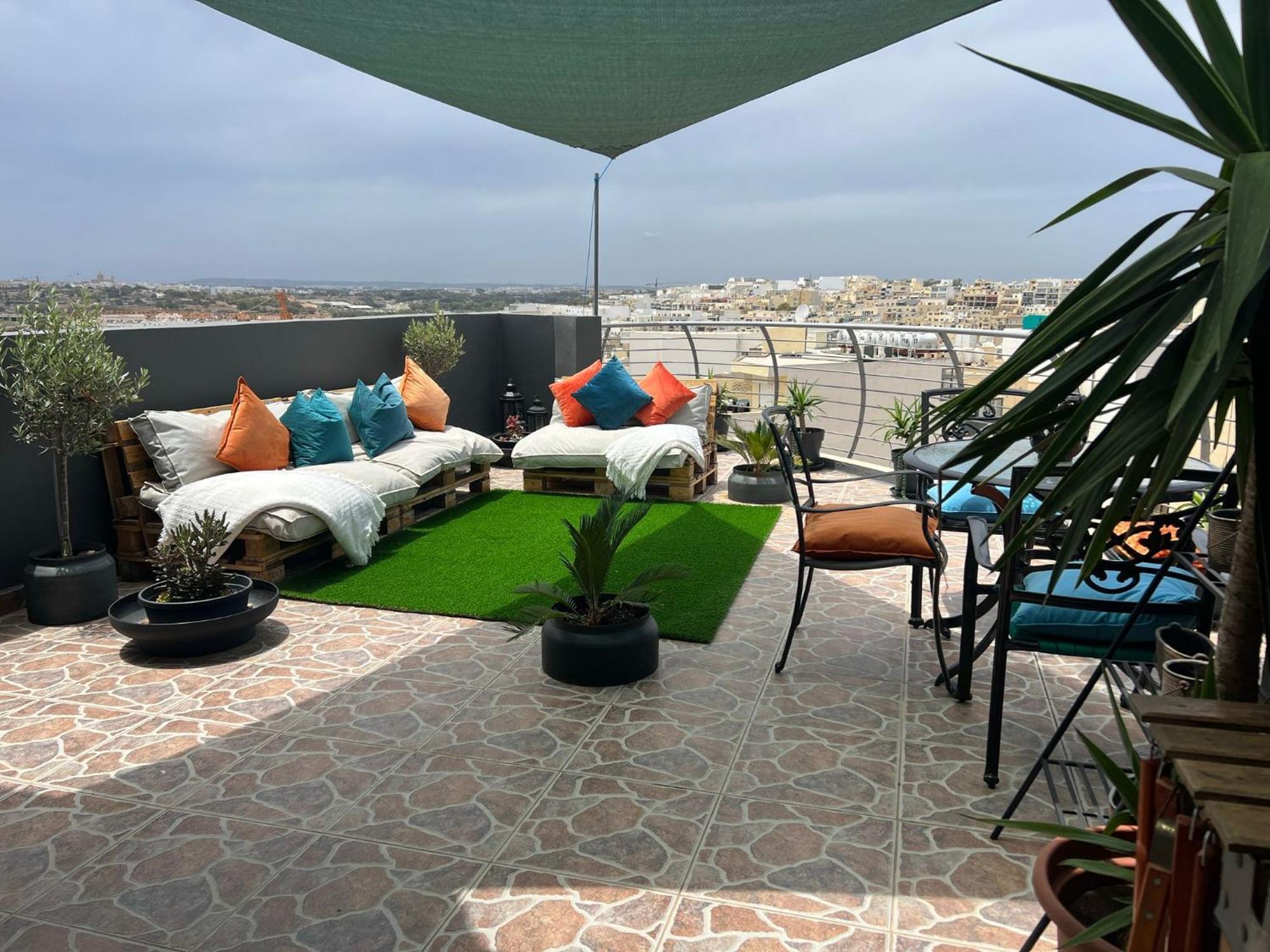Trendy Seaside Escape 2 Bedroom Penthouse Марсаскала Екстериор снимка